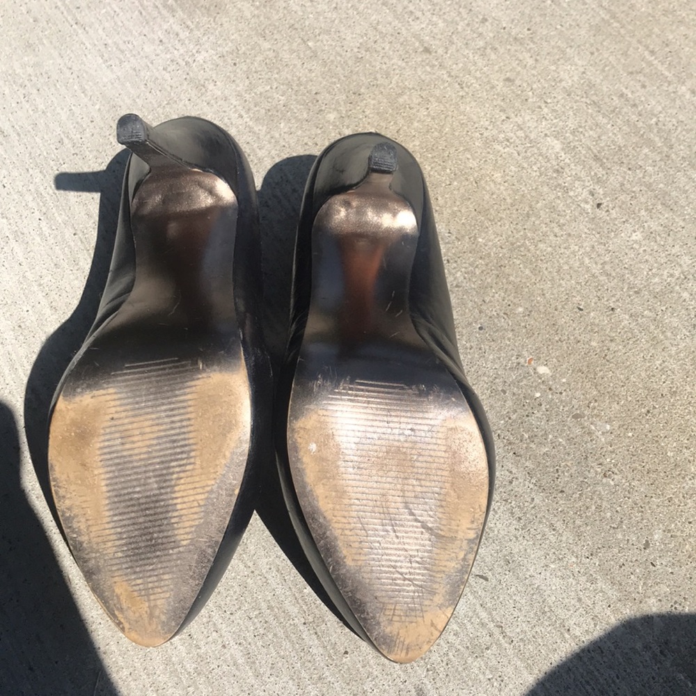 Heels. - Picture 2 of 4